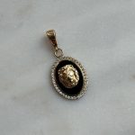 Złota zawieszka lew 585 czarna emalia cyrkonie zawieszka duża lew