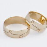 Obrączki ślubne złoto żółte szerokie oryginalny wzór