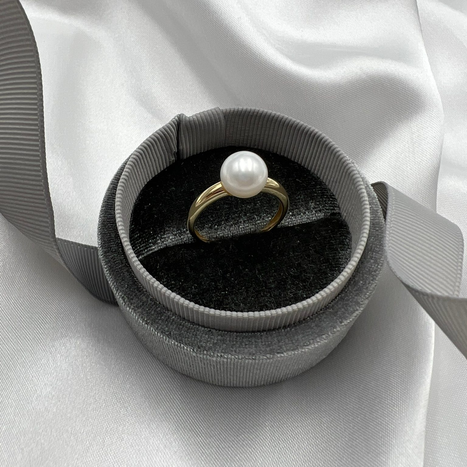 Klasyczny elegancki pierścionek złoto 585 perła minimalistyczny subtelny