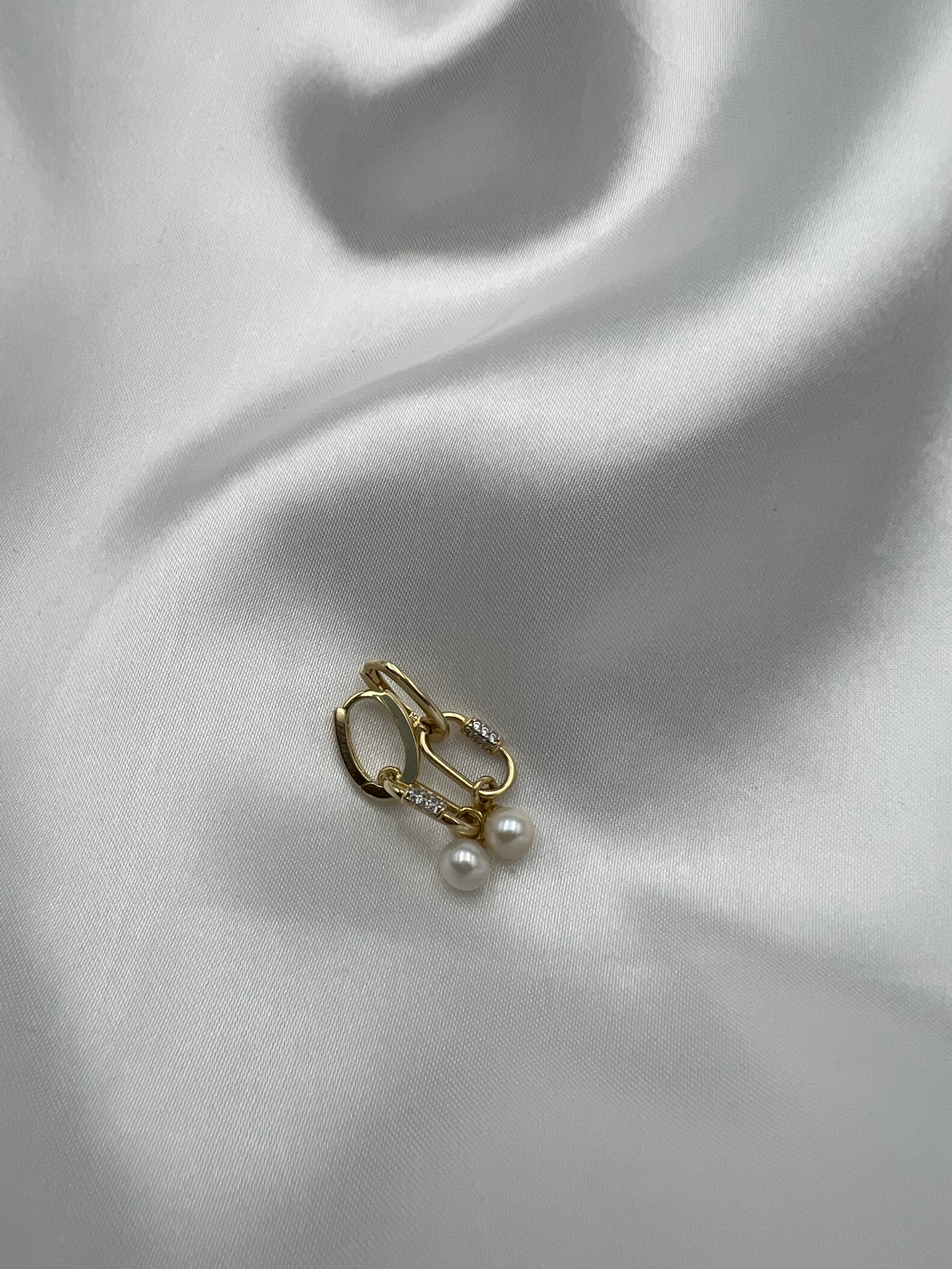 Kolczyki wiszące złoto 585 z perłami i kryształkami cyrkonie wiszące łańcuch angielskie zapięcie