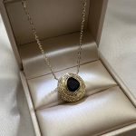 Złoty naszyjnik onyks złoto 585 14k ozdobny wyjątkowy drogocenny pomysł na prezent dla niej czarny kamień dall'acqua