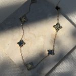 Naszyjnik złoto 585 czarne kwiatki koniczynki fiore modne onyksy