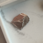 zawieszka skała kawałek skały artystyczna surowa biżuteria modowa stylizowana srebro 925