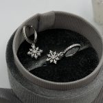 kolczyki śnieżynki srebrne z cyrkoniami płatki śniegu kółeczka z zawieszką srebro 925