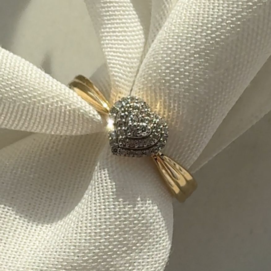 Pierscionek serce z diamentami 0,11 ct prezent na walentynki serce pierścionek zaręczynowy