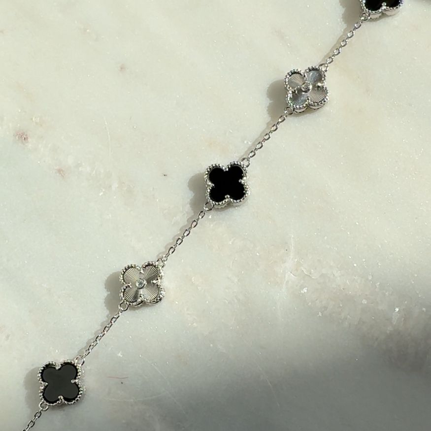 Bransoletka srebrna 925 czarno srebrna diamentowana koniczyna marokańska najmodniejszy wzór dwukolorowa diamentowane koniczynki harmonijka cyrkonie onyksy