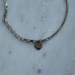 Bransoletka srebrna 925 srebro sztywna serce wiszące łańcuszek spinaczowy chain modowa bransoletka zapinana wiszące serce