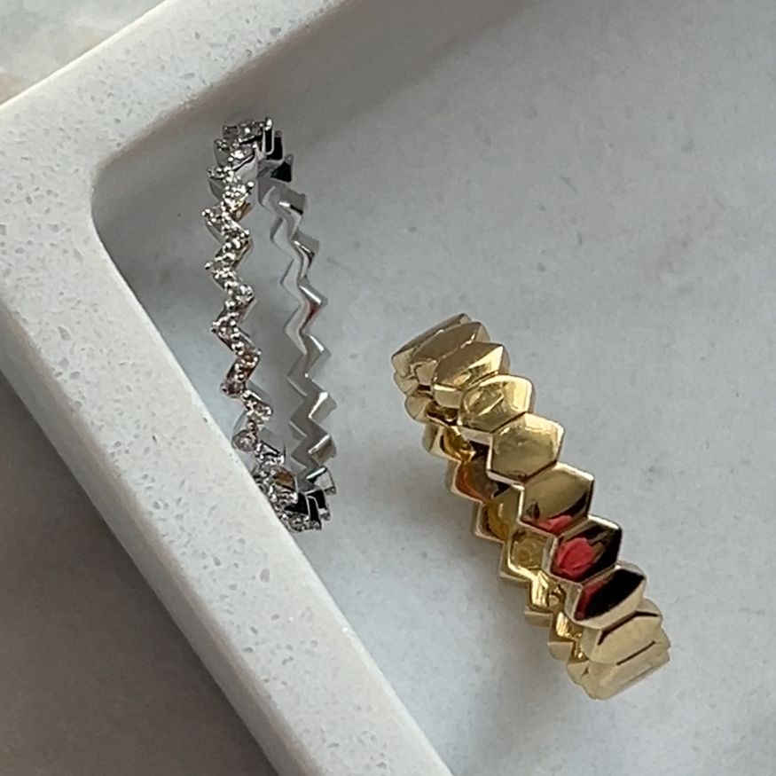 Pierścionek złoto 585 diamenty podwójny dwuelementowy obrączkowy zygzak harmonijka wąż serpente