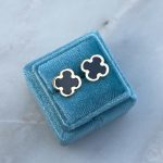 Złote kolczyki koniczyna marokańska luksusowa złoto 585 14k onyks czarny kamień naturalny najmodniejsze kolczyki wkrętki na sztyft