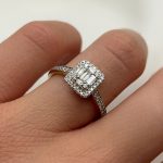 Pierścionek zaręczynowy 63 diamenty 0,51ct GH/SI pierścionek z diamentami diamenty wielokamieniowy wyjątkowy pierścionek kwadrat prostokątny żółte złoto na zaręczyny bagietki diamenty brylanty na szynie