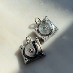 Srebrna zawieszka konsola Dj dla Dj'a srebro oksydowane ciemne matowe stylowa zawieszka dla fana muzyki panel dla Dj konsola Dj płyta gramofon