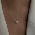 Złoty naszyjnik serduszko serce wysadzane cyrkoniami delikatne dla niej prezent serduszko delikatne minimalistyczne biżuteria symbol miłości złoto 585 14k serduszko z kamieniami błyszczące mieniące się diamentowane