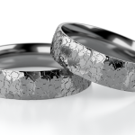 Obrączki z tantalu grafitowe print naturalny wzór polerowana na wysoki połysk nowoczesne półokrągłe designerskie alternatywa czarne złoto odporne na zarysowania trwalsze od złota najwyższa próba 999 grawerowane