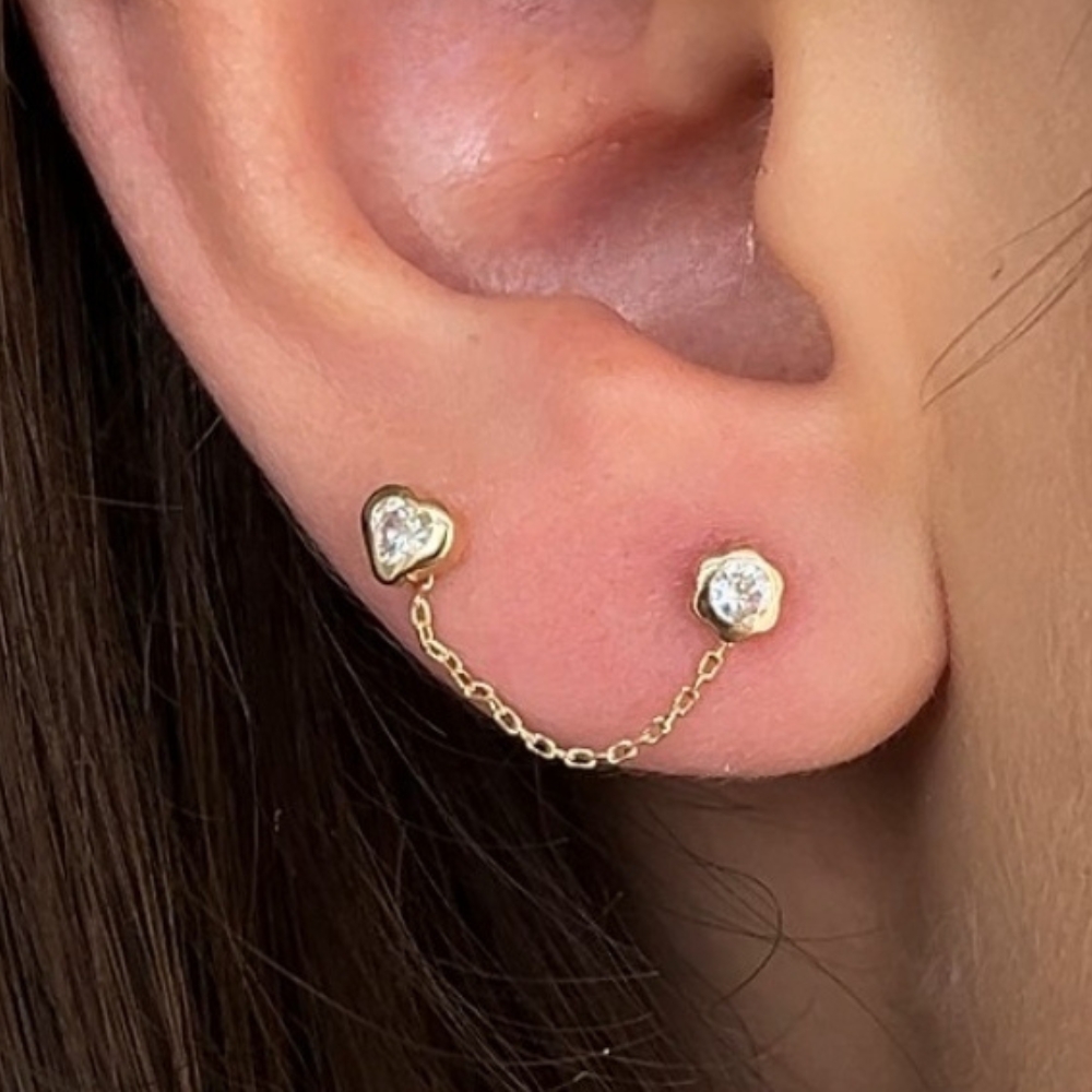 Podwójny kolczyk z łańcuszkiem serce gwiazdka kwiatek do dwóch dziurek piercing złoto 585 14k kolczyk do stylizacji ucha łańcuszek okrągłe wygodne zapięcie złoty kolczuk do piercingu 6mm