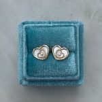 Złote kolczyki złoto 585 14k serca serduszka masa perłowa cyrkonia dwa serduszka serce w sercu prezent dla niej wyjatkowe kolczyki