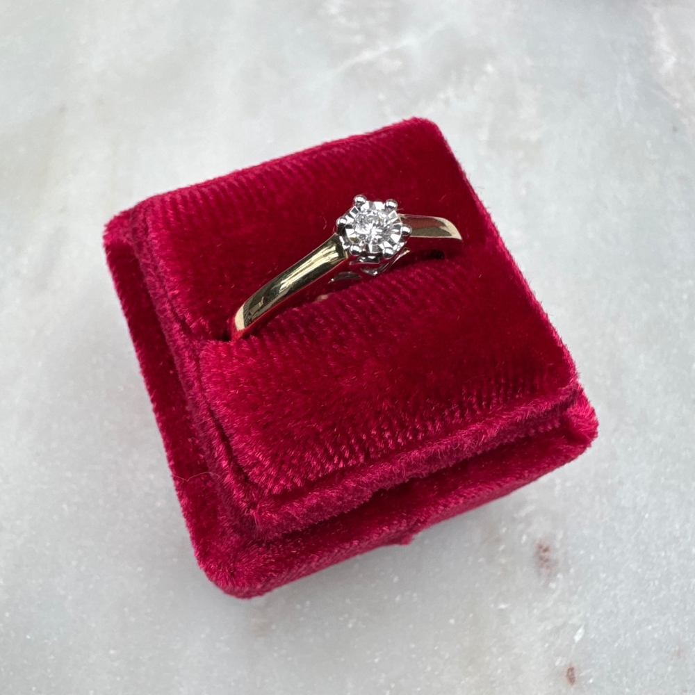 Złoty pierścionek z diamentem zaręczynowy złoto 585 14k diament 0,05ct idealny na zaręczyny klasyczny pierścionek zaręczynowy klasa minimalistyczny dla niej