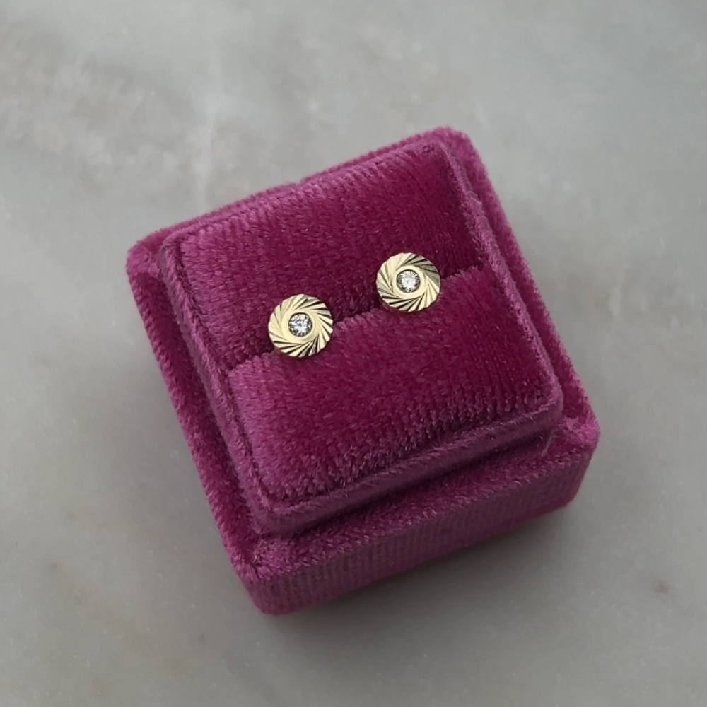 złote kolczyki złoto 585 14k wkrętki na sztyft na zatyczkę cyrkonie diamentowane kolczyki błyszczące się mieniące się klasyczne idealny prezent dla niej dla dziewczynki dla dziecka ozdobne nacinanie kamień bardzo błyszczące