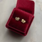 Złote kolczyki motylki dla niej złoto 585 14k dla dziewczynki dla dziecka wkrętki na zatyczkę na sztyft małe motyle urocze delikatne kolczyki na prezent na komunię na chrzest