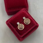 Złote kolczyki wkrętki prezent dla niej cyrkonia kamień ażurowe ozdobne dłuższe wkrętki na sztyft na zatyczkę kolczyki dla niej eleganckie złoto 585 14k