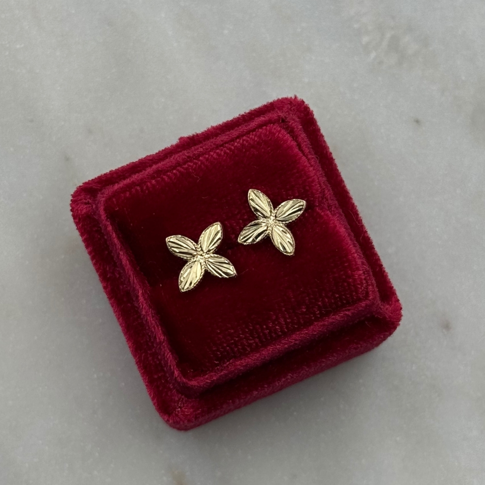 Złote kolczyki diamentowane kwiatki koniczynki złoto 585 14k wkrętki na zatyczkę na sztyft diamentowane całe złote błyszczące dla niej prezent modne stylowe kolczyki przy uchu