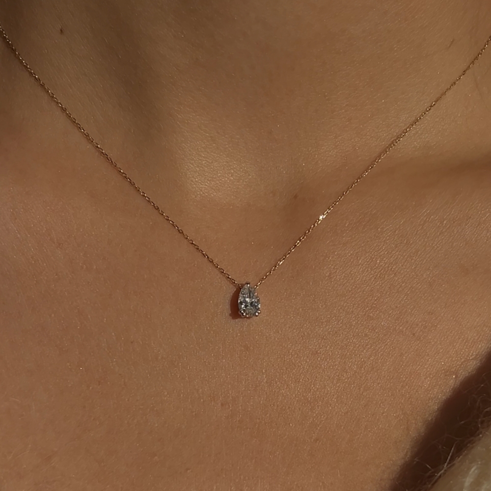 Złoty naszyjnik z diamentem laboratoryjnym 0,52ct lab diamond pear naszyjnik łezka gruszka diament z diamencikiem elegancki minimalistyczny prezent dla niej walentynki urodziny złoto 585 14k diament kamień łezka gruszka kropelka