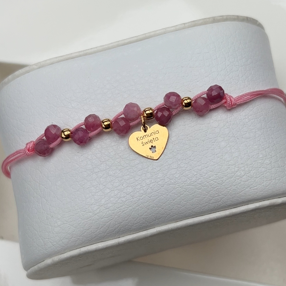 Bransoletka na sznurku sznureczku Komunia Święta srebro pozłacane złocone wiszące serduszko z napisem kamienie naturalne różowe turmaliny srebro 925 prezent upominek komunijny
