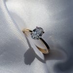 Złoty pierścionek zaręczynowy diament laboratoryjny lab grown diamond 1,01 ct 1 ct złoto 585 14kt pierścionek na zaręczyny szlif owalny owal oval najmodniejszy diament w szlifie owalnym barwa D czystość VVS2 EXCELLENT