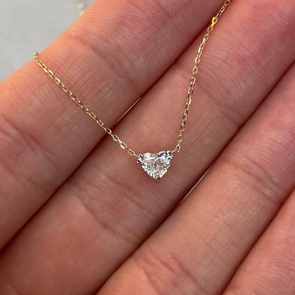 Naszyjnik z diamentem w kształcie serca diament laboratoryjny serce w kształcie serca serduszka 0,28ct złoto 585 14kt diament heart shape lab grown diamond certyfikat prezent dla niej naszyjnik z serduszkiem wyjątkowy diamentowe serce